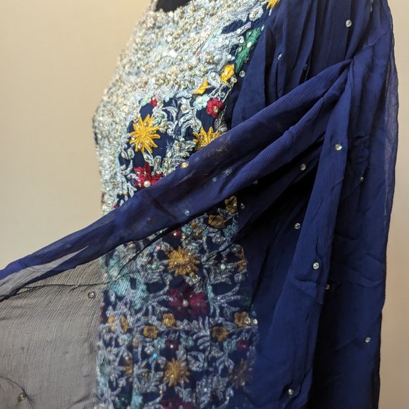 Pakistani/Indian Bridal wear/Engagement dress, Size Small to Medium, Navy Blue - Picture 8 of 9